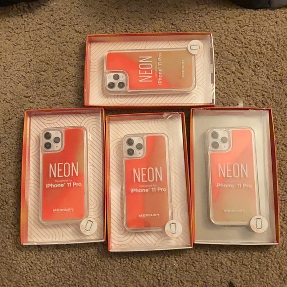 All for $30 or best offer/power bank,iPhone 11 pro and earbuds. - Picture 11 of 14